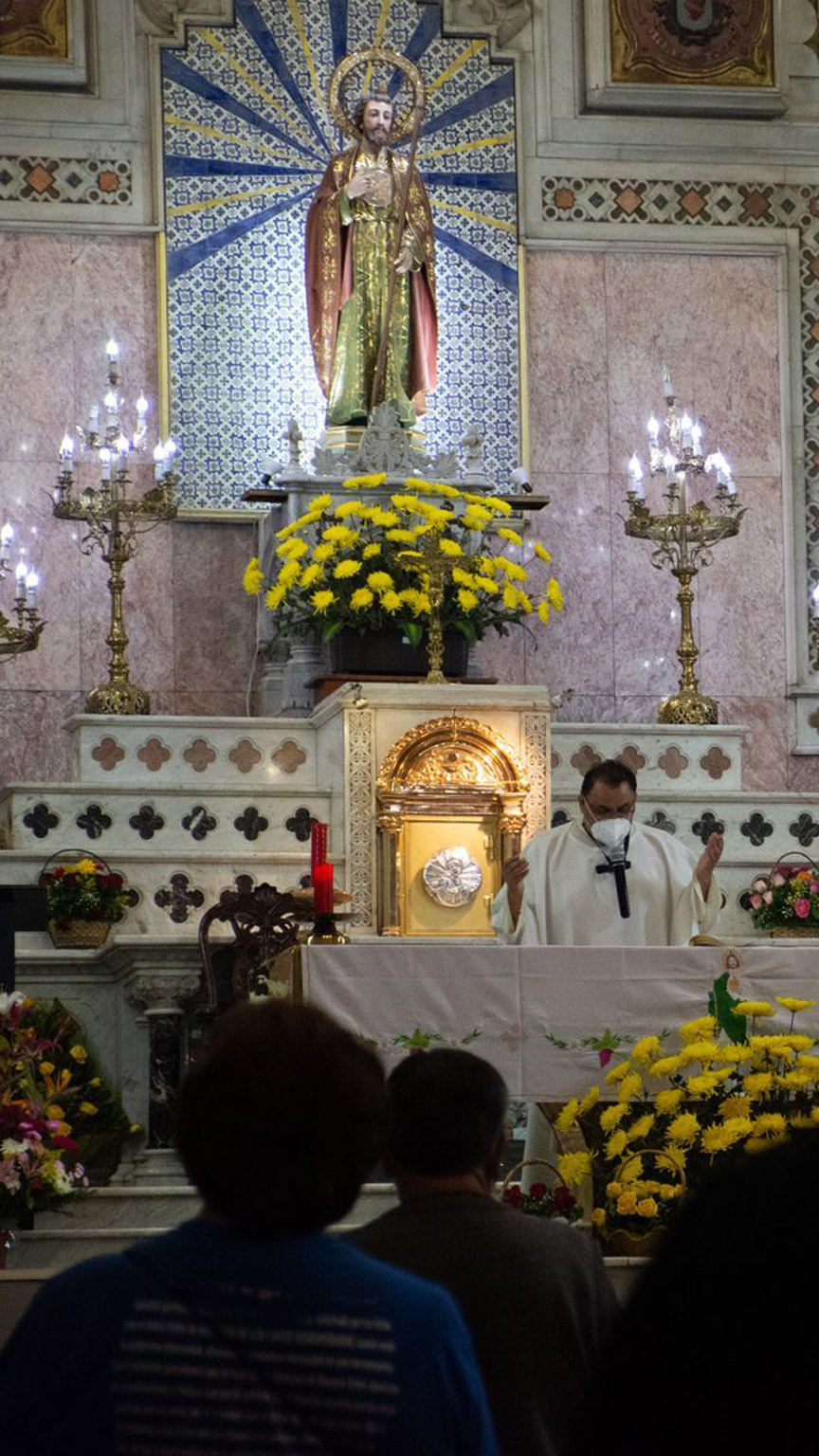 San Judas Tadeo; feligreses lo festejan en templo de la CDMX