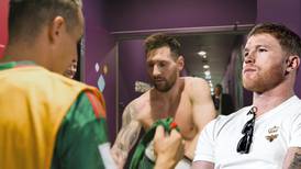Revelan intercambio de jerseys entre Messi y Guardado que acabó en polémica con Canelo (VIDEO)
