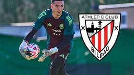 ‘Confiamos en Álex Padilla’; DT del Athletic se la jugará con el mexicano tras lesión de Unai Simón | VIDEO