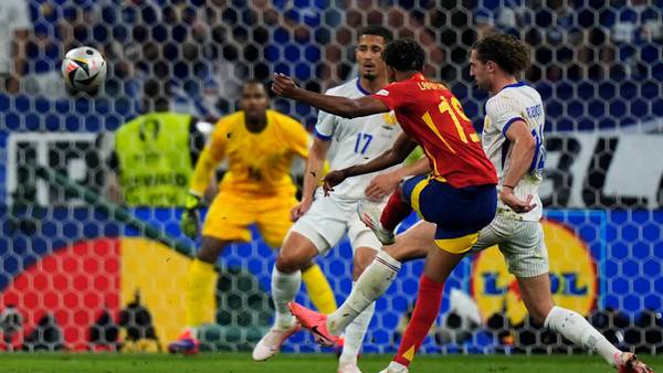 GOLAZO de Lamine Yamal contra Francia, ¡EL MEJOR de la Eurocopa 2024! (VIDEO)