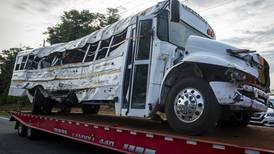 Mueren 8 mexicanos tras choque de camión en Florida, confirma Cancillería