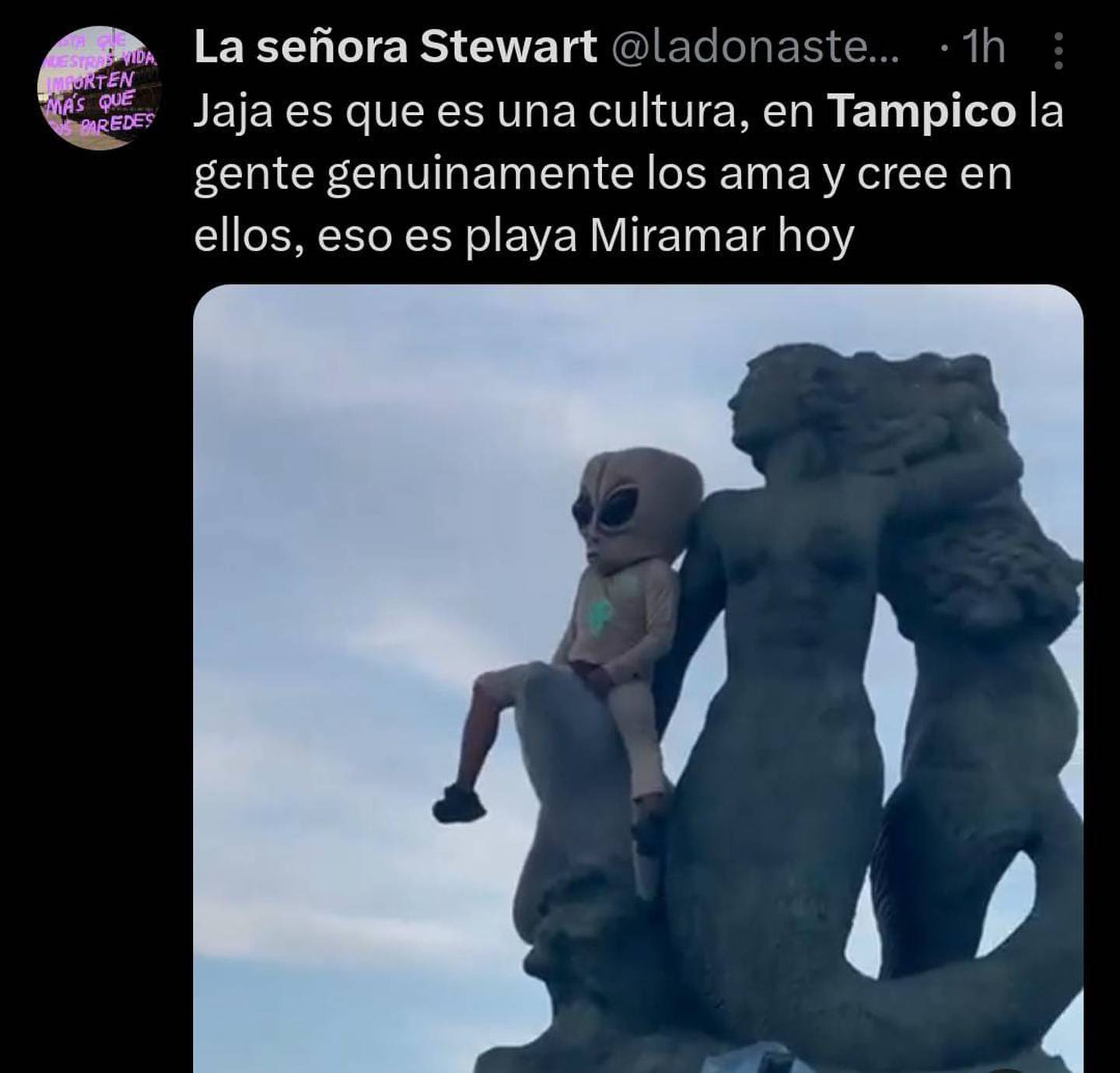 Los aliens en Playa Miramar, en Tampico. (Captura: Redes sociales)