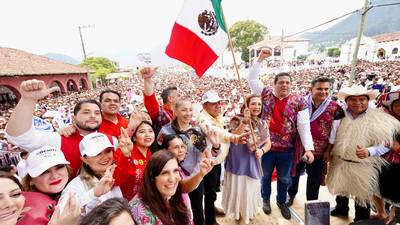 Xóchitl Gálvez se compromete a garantizar los derechos de los pueblos indígenas