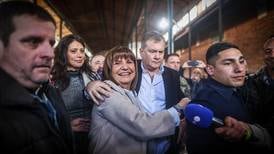 Patricia Bullrich ‘se pone el saco’; asegura haber ganado elecciones primarias en Argentina
