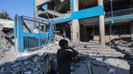 Ejército de Israel ataca escuelas de la ONU en Gaza; mata a 15 personas en Nuseirat y a 90 en Mawasi