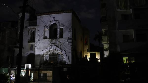 La ‘isla de los apagones’: ¿Por qué Cuba enfrenta su peor crisis de luz en décadas?