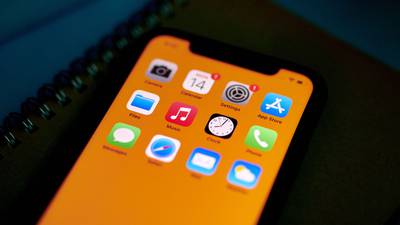 Apple asegura chips para sus iPhones: Extiende contrato con fabricante Qualcomm hasta 2026