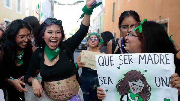 Marea verde llega a Puebla: Congreso estatal despenaliza el aborto