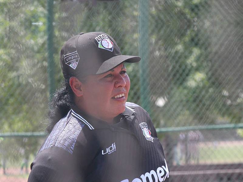 Luz Alicia Gordoa La Primera Mujer Umpire En La Historia De Lmb Fox Sports 6222