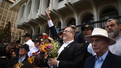 Fiscalía de Guatemala lanza ‘ataque final’ contra Bernardo Arévalo, presidente electo