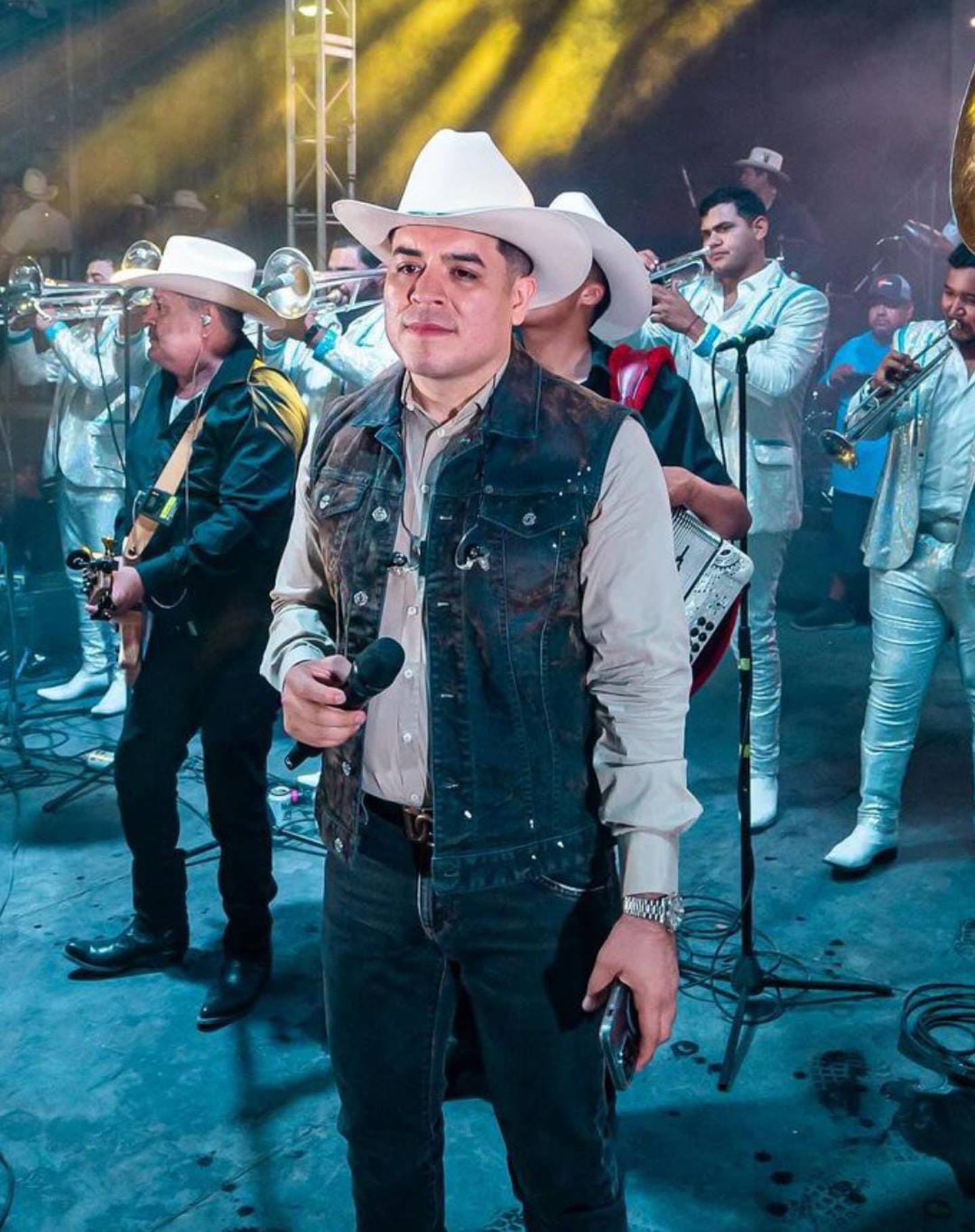 Régulo Caro anunció el regreso de los corridos progresistas. (Foto: Instagram @regulocaro)