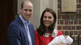 Duquesa de Cambridge da a luz a su tercer hijo