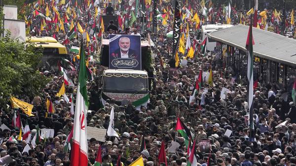 Funeral de Ismail Haniyeh: Miles de iraníes despiden al líder de Hamás con gritos de ‘muerte a Israel’