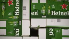 Aniversario de Heineken: Así podrás personalizar sus botellas con IA