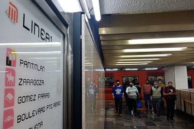 Metro CDMX: Estación Zócalo amanece cerrada por la marcha 8M