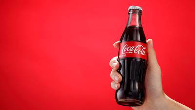 La ‘chispa de la vida’ se encarece: ¿Cuánto y en dónde subirá de precio la Coca-Cola?
