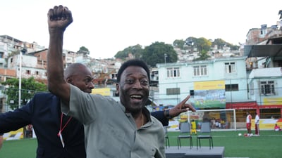 PERFIL: Pelé, el baluarte del 'jogo bonito' que inició lustrando zapatos