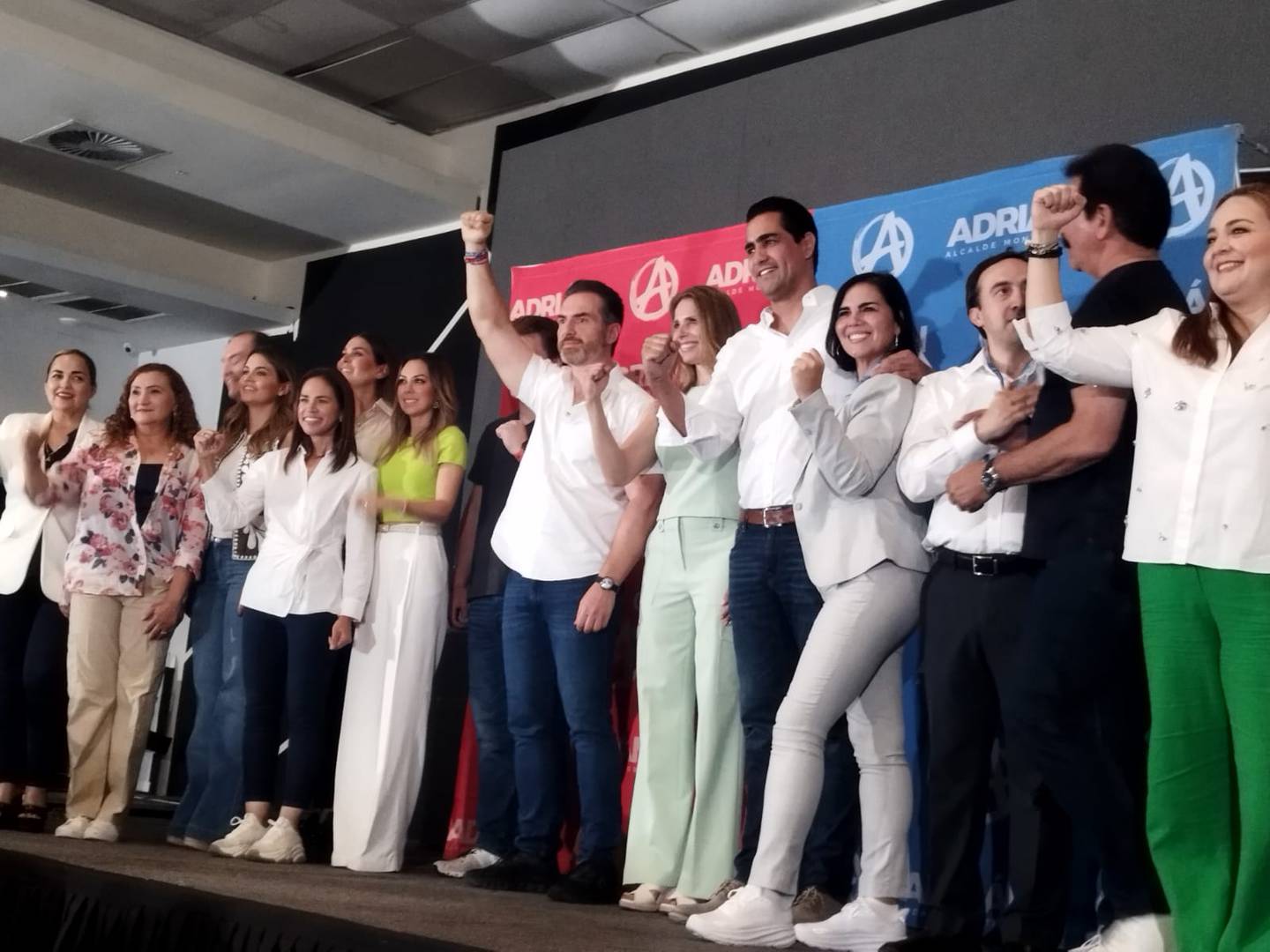 Adrián de la Garza, candidato del PRI, PAN y PRD, se declaró ganador en las elecciones 2024 en Mionterrey. (Foto: Alberto Silva/ Corresponsal)