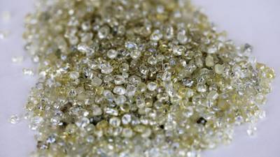 Cambian viajes por diamantes: el confinamiento por COVID da un nuevo 'brillo' a la industria de la joyería