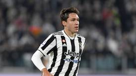 ¡Adiós temporada! Chiesa será baja de la Juventus tras lesión frente a la Roma