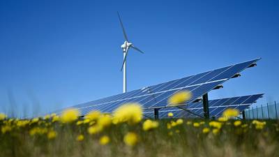 CFE se pone ‘verde’: Firma acuerdo con Francia para promover proyectos de energías limpias
