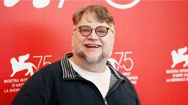 Del Toro lo hace de nuevo: celebra su cumpleaños con propuesta para ayudar a mexicanos destacados 