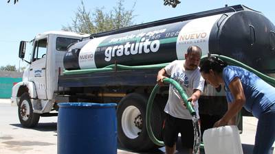 Bloquean carretera en Nuevo León para exigir fin del proyecto para desviar el agua