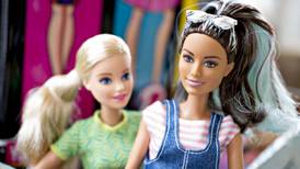 Barbie se aleja de su imagen sexista y ya es otra de las grandes ganadoras de la pandemia