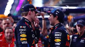 Verstappen no ve que Checo Pérez le recorte distancia, mientras elogia a McLaren: ‘La brecha es grande’