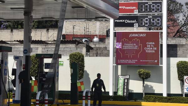 Hacienda tiene consentidos: Da estímulo fiscal a la gasolina Magna y diésel, pero ‘desampara’ a la Premium