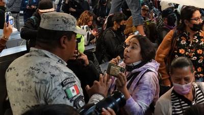 Protestas por Guardia Nacional en el Metro: suspenden a elementos que detuvieron a joven