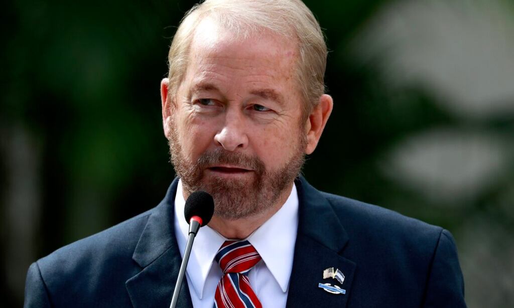 Ron Johnson fue militar y trabajó en la CIA – El Financiero Ronald Johnson