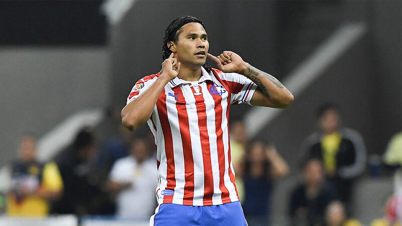 "Gullit" Peña aseguró que salvó a Chivas y Rangers de descender