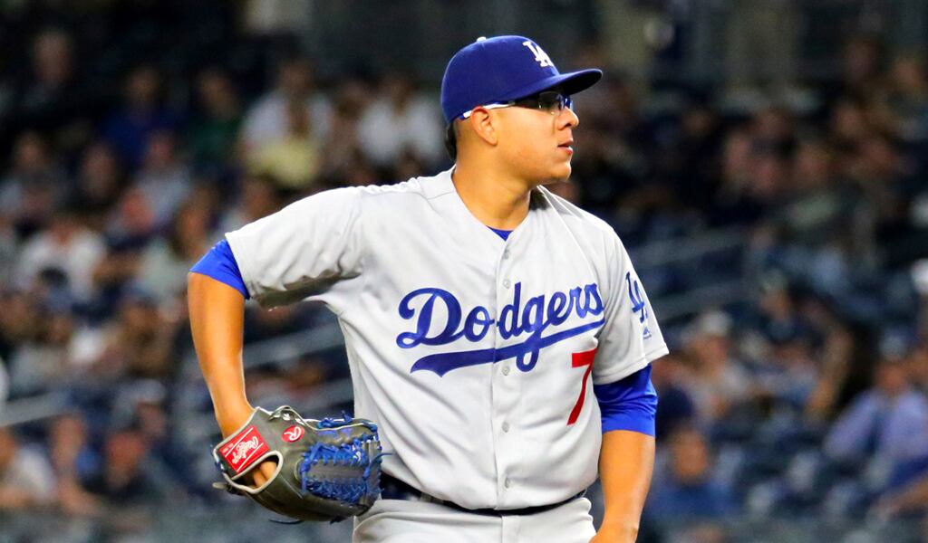 El pitcher mexicano Julio Urías brilló en la Serie Mundial sacando los últimos 7 outs para darle el triunfo a su equipo