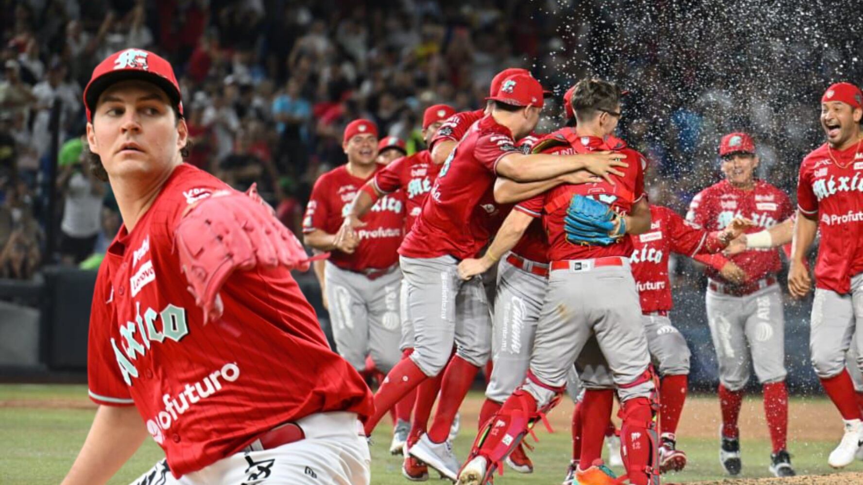 Trevor Bauer es un elemento importante de los Diablos Rojos del México. (Foto: Diablos Rojos del México / Enrique Gutiérrez)