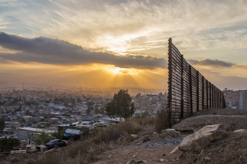 La frontera entre México y Estados Unidos ya tiene obstáculos, pero Trump lo quiere impenetrable