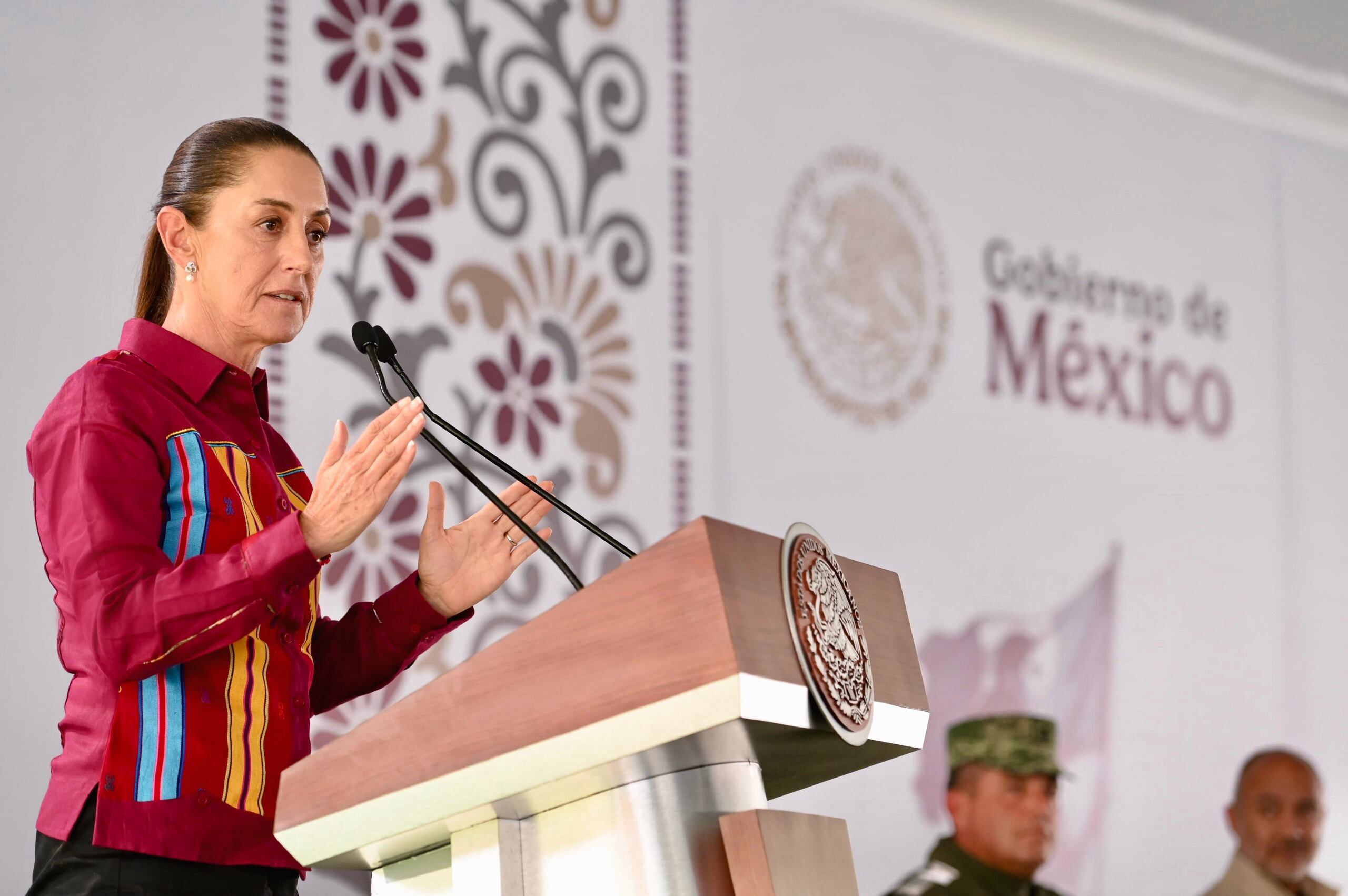 Claudia Sheinbaum dio el banderazo de salida del tren México-Querétaro que contará con tres estaciones.