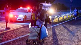 ‘Nos engañaron’: Migrantes denuncian que Gobierno los deja sin visas humanitarias