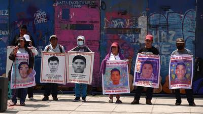 Familiares de estudiantes de Ayotzinapa rompen con la Comisión para la Verdad propuesta por AMLO