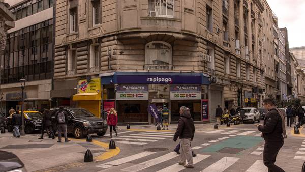Inflación de Argentina da ‘un saltito’: Sube 4.6 %  en junio pese a ‘terapia de shock’