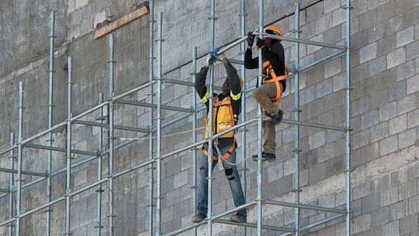 Se estanca construcción de NL